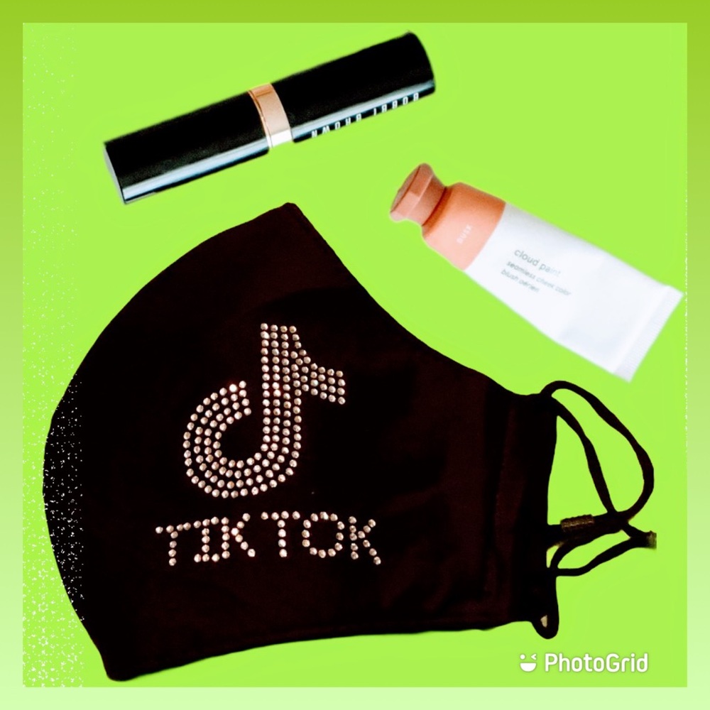 NIP Tik Tok Face Mask